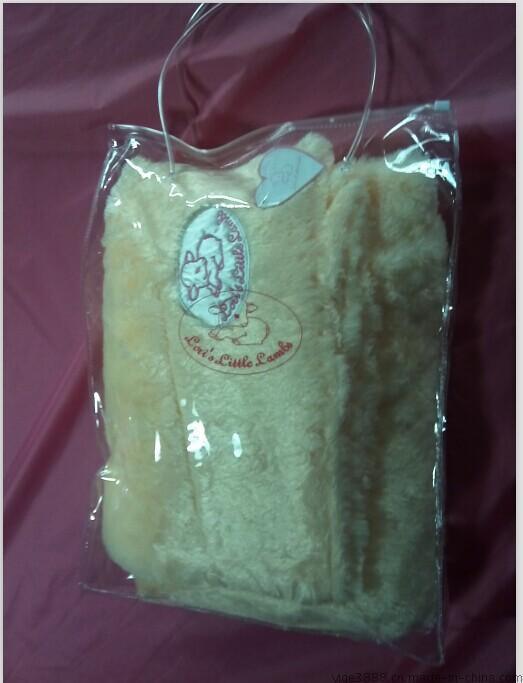 外貿(mào)出口保暖PV絨材質(zhì)毛毯