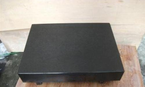 燕新量具供應各型號大理石平板，大理石平尺，大理石直角尺，廠家直銷，歡迎惠顧訂購。