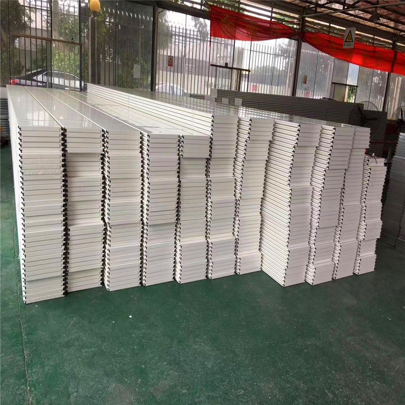 云南石化吊頂鋁條扣 麗江加油站防風(fēng)吊頂鋁條扣