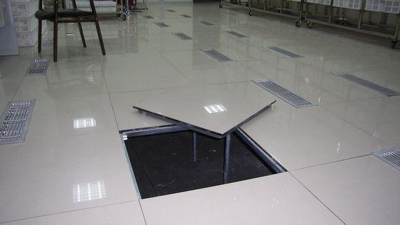 臨沂陶瓷面機房防靜電地板廠家批發(fā)